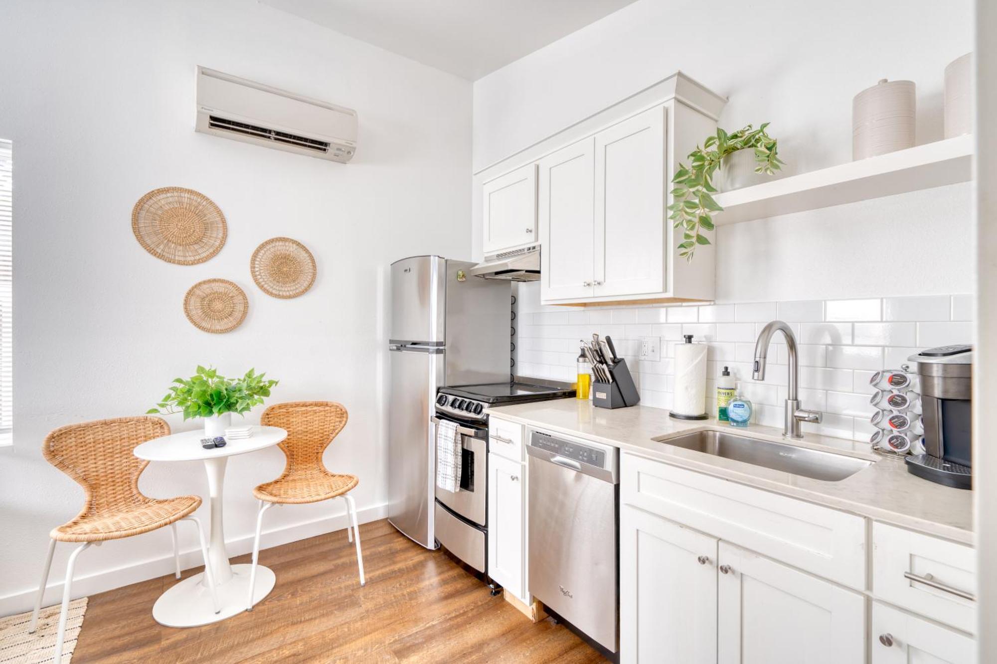 Stay Portland - Beach Vibes Getaway Near Burnside & Laurelhurst! Exterior photo